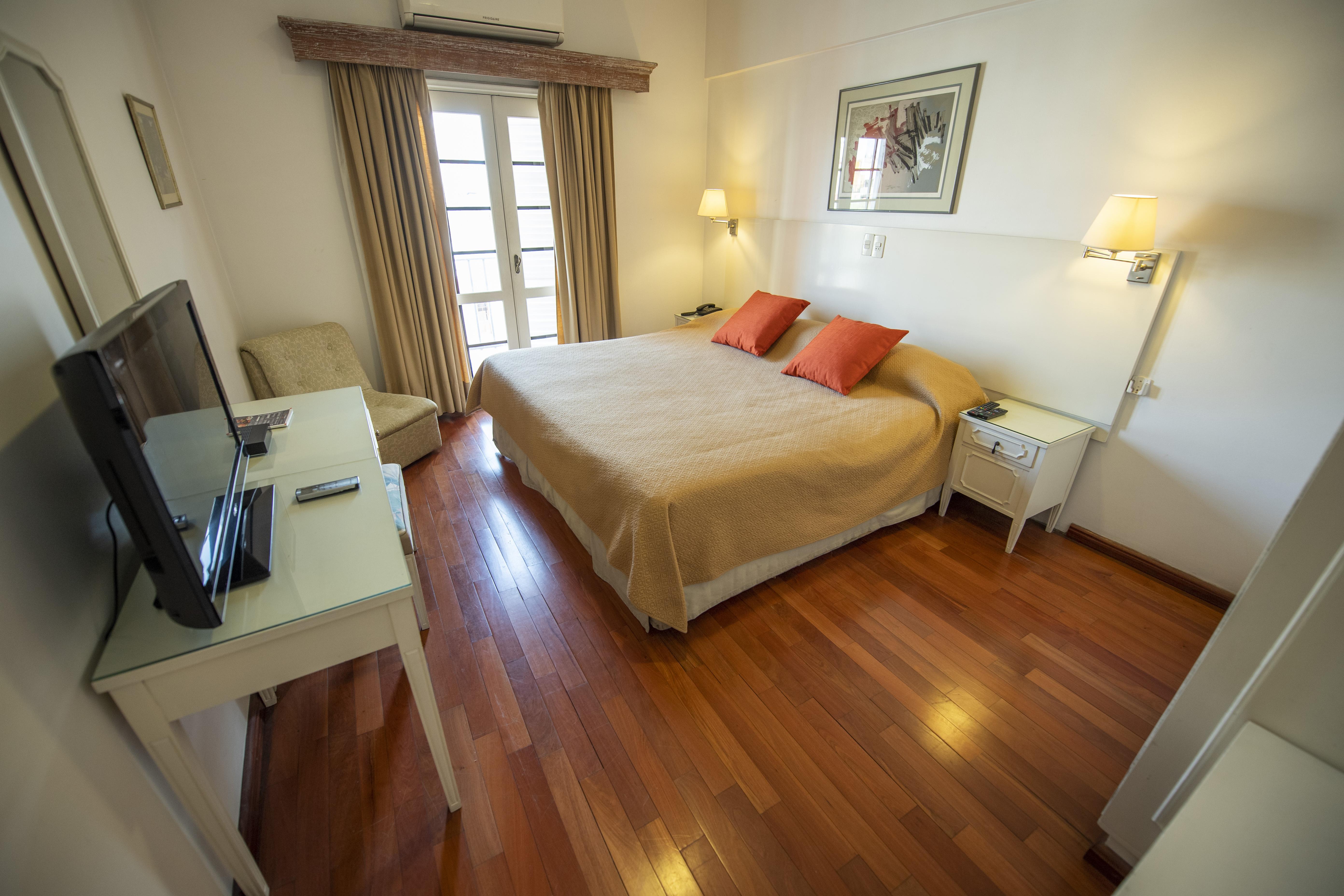 Hotel Cecilia 亚松森 外观 照片